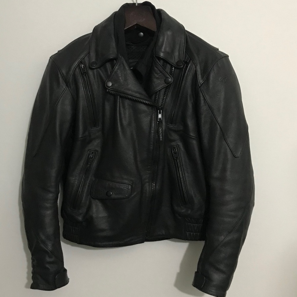 Teknic Sz M Black Leather Motorcycle Jacket Armor